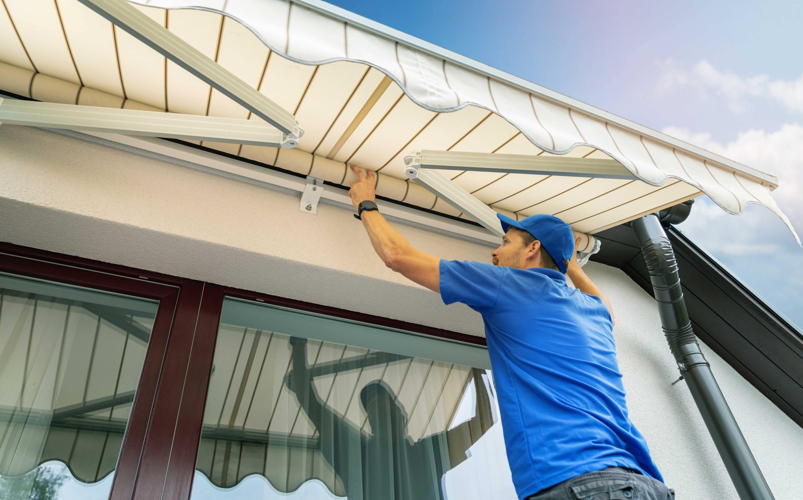 Knoxville local awning installers